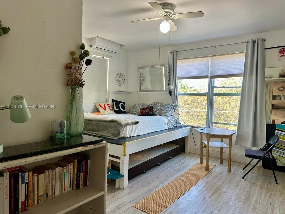 428 SW 9th St in Miami, FL - Building Photo