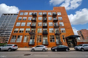 417 S Jefferson St, Unit 401B in Chicago, IL - Building Photo