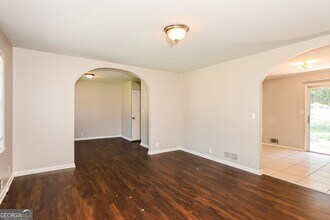 5509 Joeclay Dr in Stone Mountain, GA - Building Photo - Building Photo