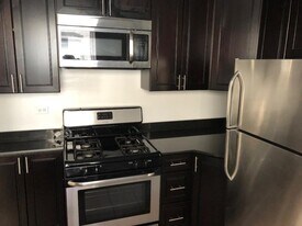 1714 W Albion Ave in Chicago, IL - Building Photo
