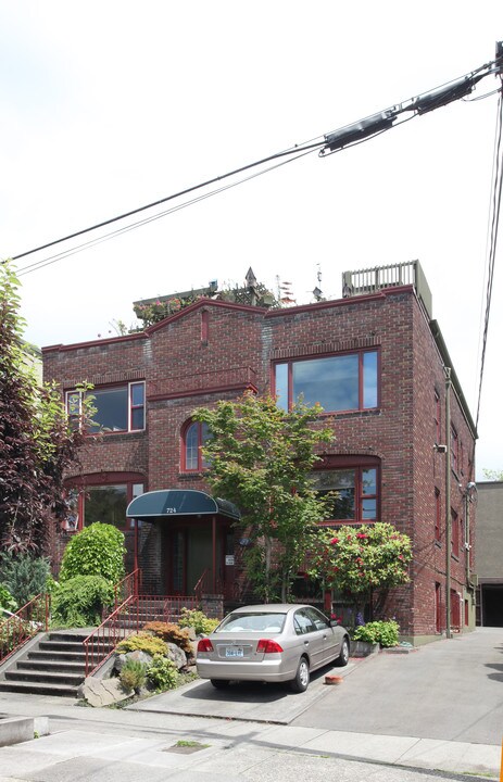 724 Harvard Ave in Seattle, WA - Building Photo