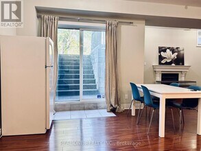 212 Olive Ave in Toronto, ON - Building Photo - Building Photo