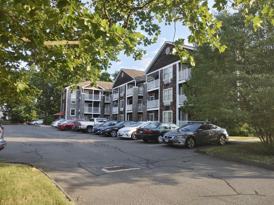 9294 W Main St Apartments Plainville, CT Apartments For Rent