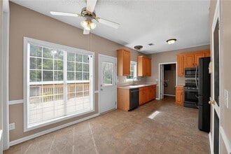 158 Windsor Cir in Stockbridge, GA - Building Photo - Building Photo