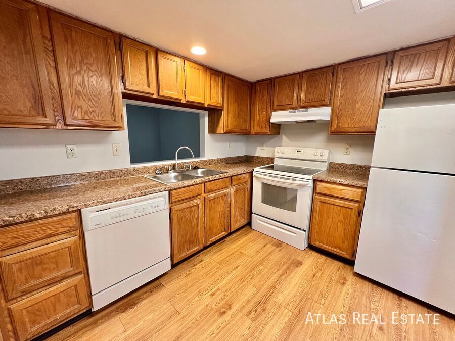 5552 Bonita Village Rd in Colorado Springs, CO - Building Photo