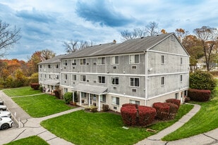 Jefferson Woods in Yorktown Heights, NY - Building Photo