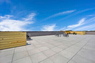 4920 N Lincoln Ave, Unit 3S in Chicago, IL - Building Photo - Building Photo