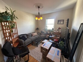 188 Lowell St, Unit #2 Apartamentos