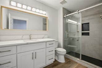 2504 Youngdale Dr in Las Vegas, NV - Building Photo - Building Photo