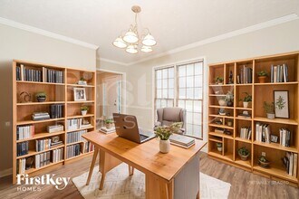 1433 St Dunstans Rd in Lithonia, GA - Foto de edificio - Building Photo