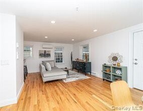 70 New Paltz Rd in Highland, NY - Building Photo - Building Photo