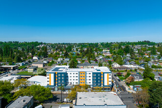 Ethiopian Village in Seattle, WA - Foto de edificio - Building Photo