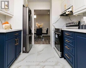 60 Stevenson Rd in Toronto, ON - Building Photo - Building Photo