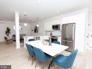1617 Eastern Ave in Baltimore, MD - Building Photo - Building Photo