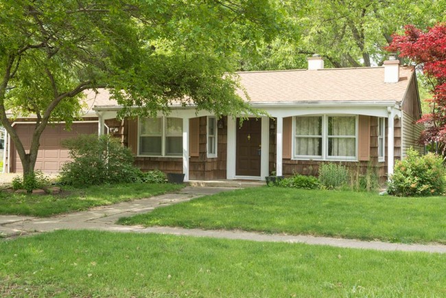 property at 1008 E Florida Ave
