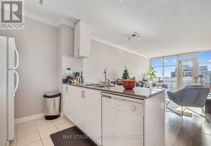 35 Mariner Terrace in Toronto, ON - Building Photo