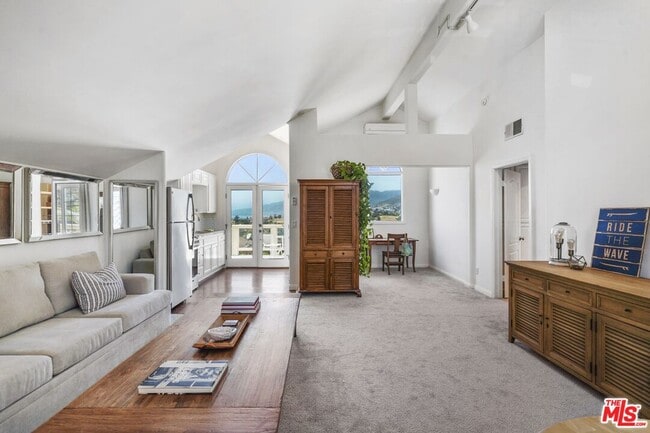 property at 29355 Heathercliff Rd