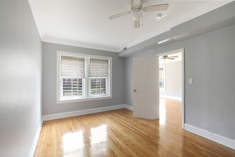 7658 S May St in Chicago, IL - Building Photo - Building Photo