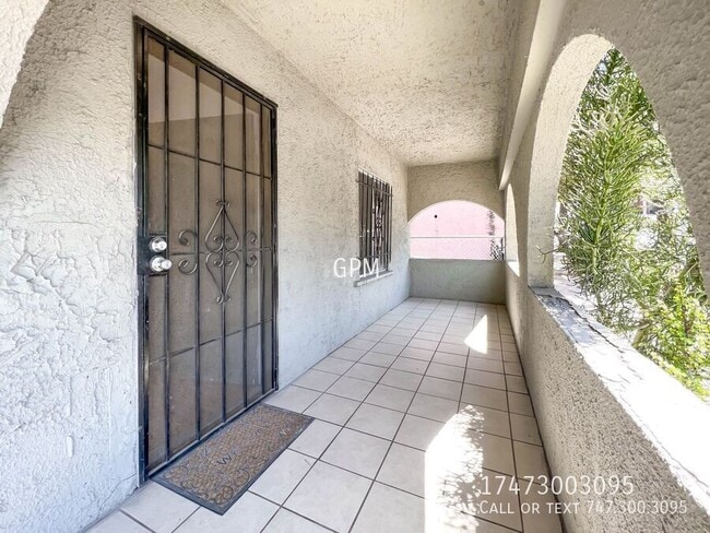 2159 Clifford St in Los Angeles, CA - Building Photo - Building Photo