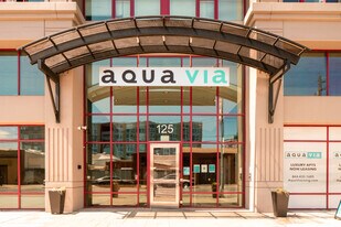 Aqua Via Apartments in Oakland, CA - Building Photo