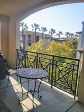 13075 Pacific Promenade, Unit 301 in Los Angeles, CA - Foto de edificio - Building Photo