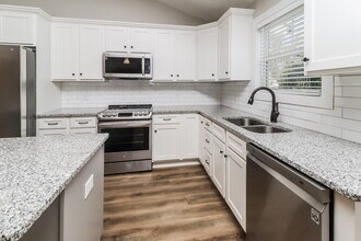 528 Hillandale St NE in Concord, NC - Building Photo - Building Photo