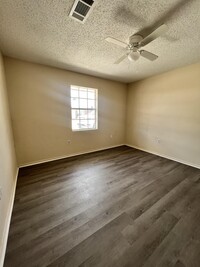 1601 University Parkway in Leesville, LA - Foto de edificio - Interior Photo