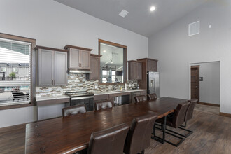 Prairie Pointe Apartments & Townhomes in Coeur d'Alene, ID - Building Photo - Interior Photo