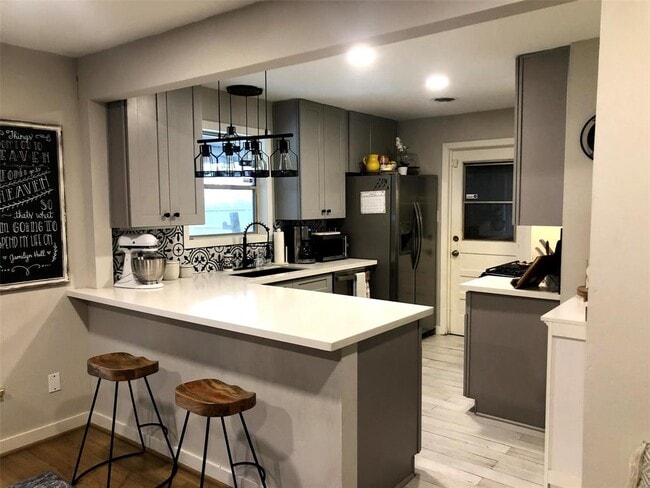 property at 7151 Neff St