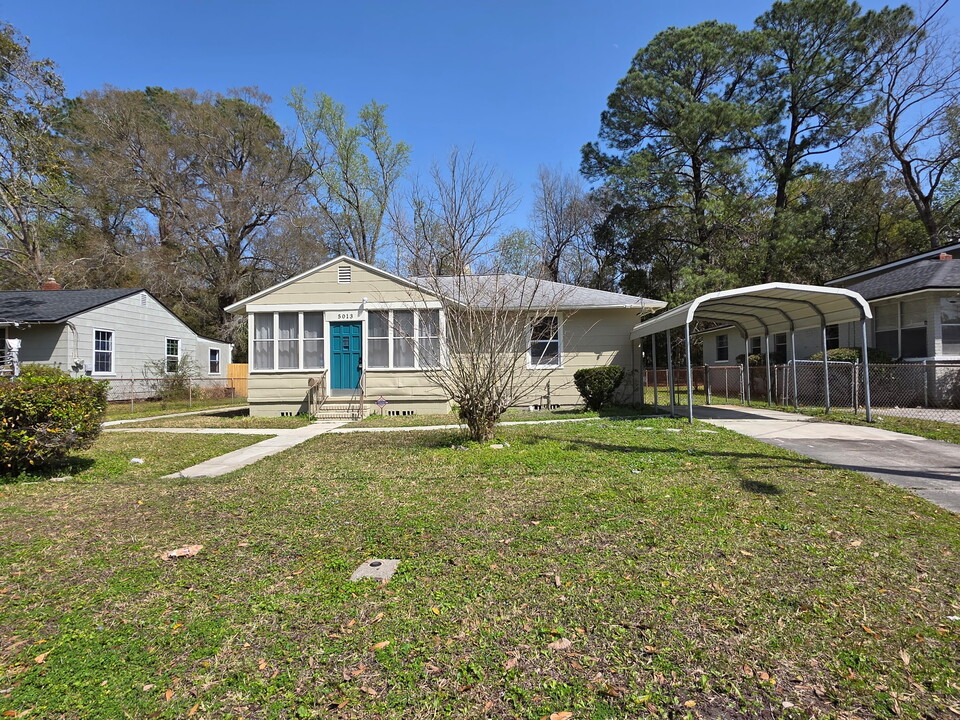 5013 Campenella Dr in Jacksonville, FL - Building Photo