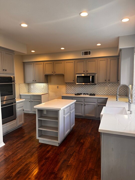 17 Mesa Cir in Aliso Viejo, CA - Building Photo