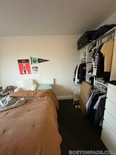 829 Beacon St, Unit 5B in Boston, MA - Building Photo - Building Photo