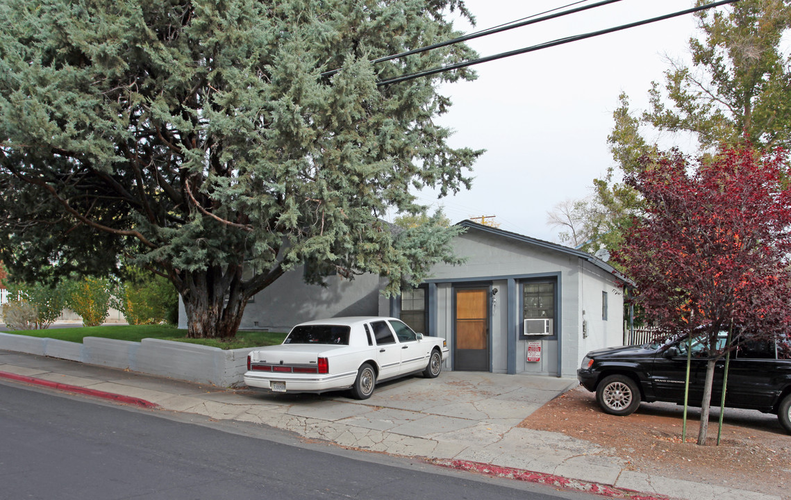 1104 Buena Vista in Reno, NV - Building Photo