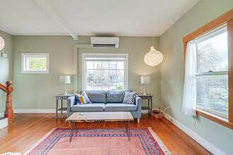 2323 Elizabeth St in Bellingham, WA - Building Photo - Building Photo