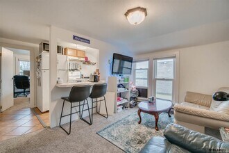 503 NW 18th St, Unit 3 in Corvallis, OR - Foto de edificio - Building Photo