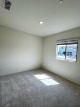 8081 Bossa Nova Way in Roseville, CA - Building Photo - Building Photo