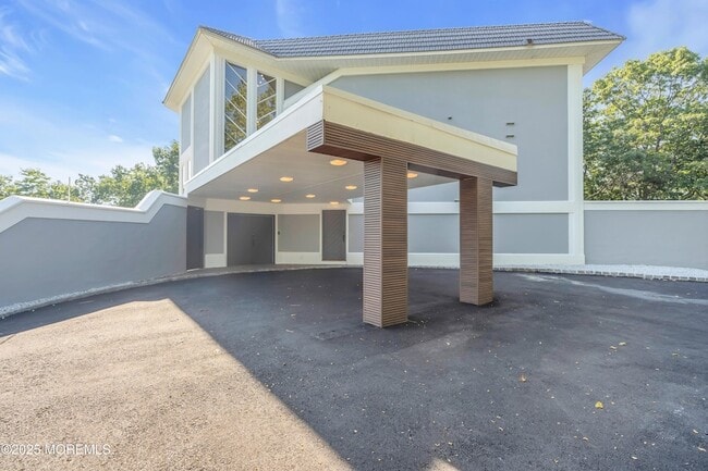401 Overlook Dr