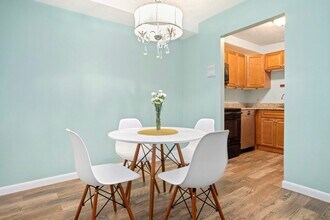 272 Albion St in Wakefield, MA - Building Photo - Building Photo
