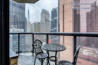 235 W 48th St, Unit FL28-ID36 in New York, NY - Foto de edificio - Building Photo