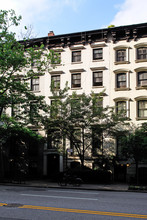 452 W 23rd St in New York, NY - Building Photo - Building Photo