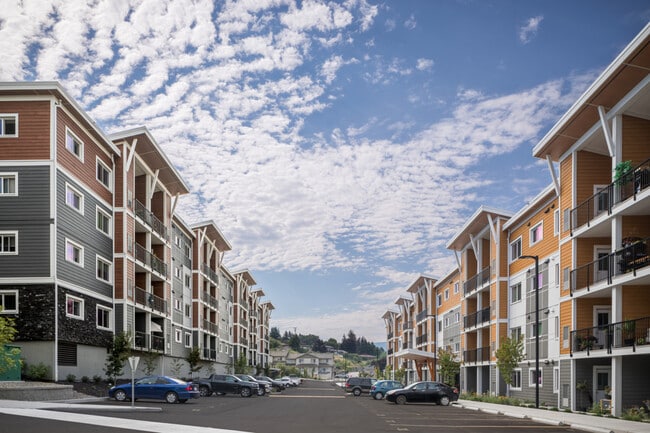 1699-1699 Deleenheer Rd in Vernon, BC - Building Photo - Building Photo