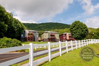 123 Darby Ct in Boone, NC - Building Photo - Building Photo