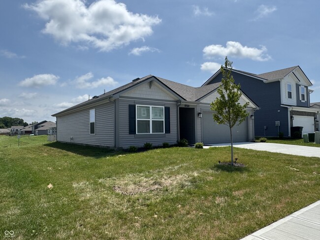 11275 Quillow Way in Monrovia, IN - Building Photo - Building Photo