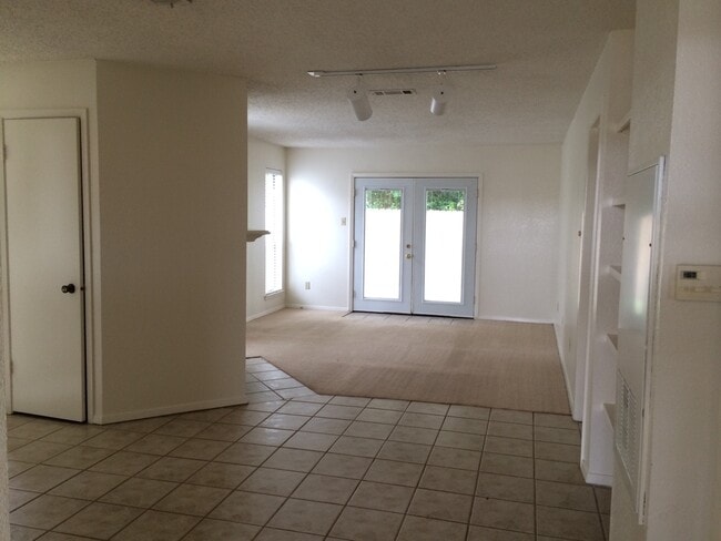 property at 4403 Lakeshore Villa Dr