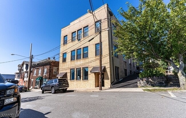 110 Cornelia St in Boonton, NJ - Building Photo - Building Photo