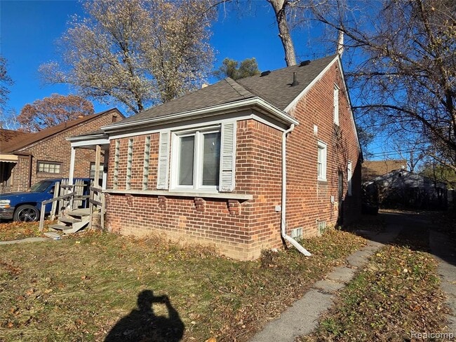 19496 Braile St in Detroit, MI - Building Photo - Building Photo