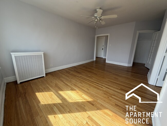 3902 W Argyle St, Unit 3A in Chicago, IL - Building Photo - Building Photo