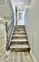 1 Oaklea Blvd in Brampton, ON - Building Photo