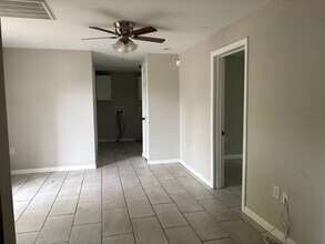 652 Blakely Ave in Crestview, FL - Building Photo - Building Photo