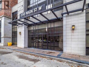 150-150 Main St W in Hamilton, ON - Building Photo - Building Photo